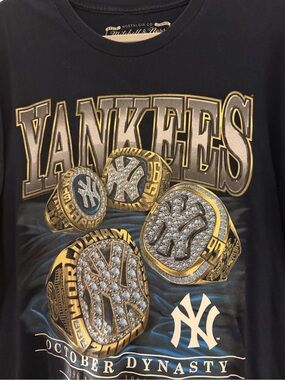 Mitchell & Ness Black Yankees Graphic Tee with Gold & Silver Ring Artwork